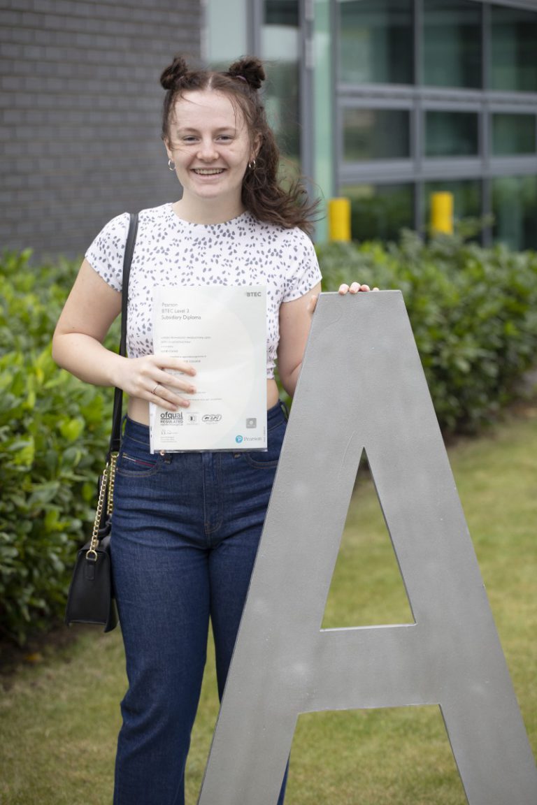 Z3A3410 Smaller 768X1152